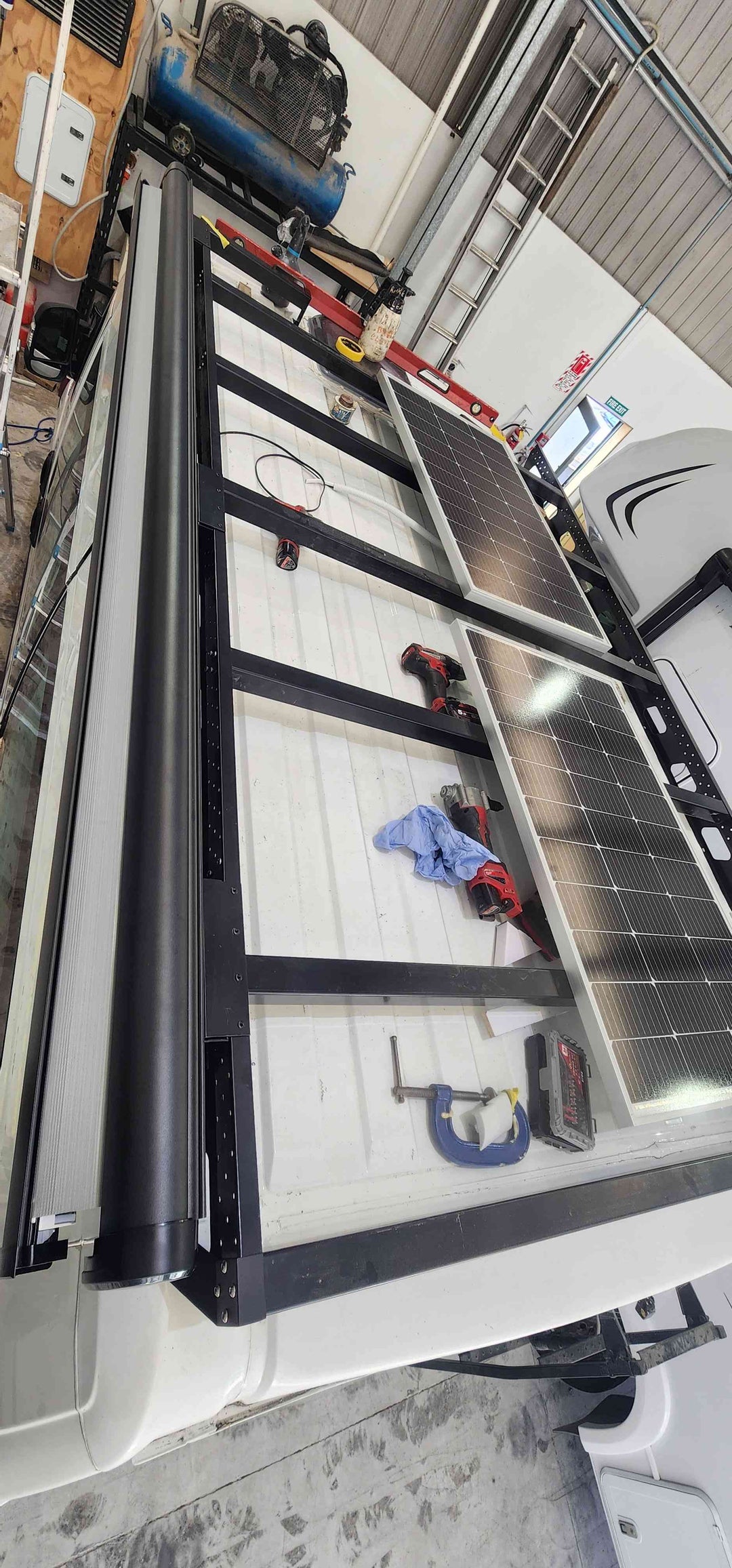Sprinter/Crafter long roof rack with awning brackets and 4mtr awning