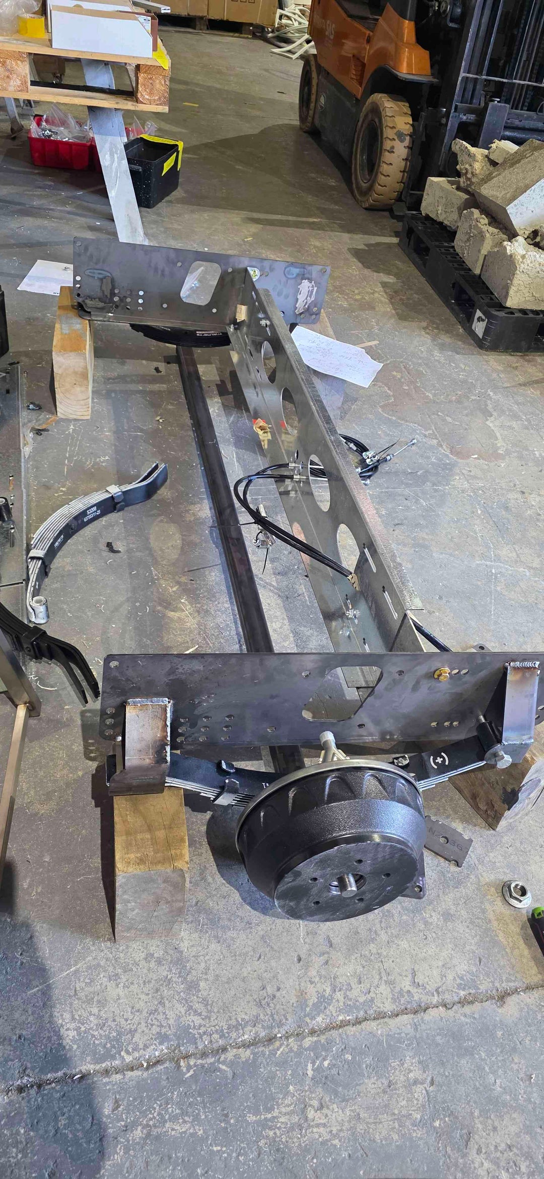European caravan leaf suspension kit